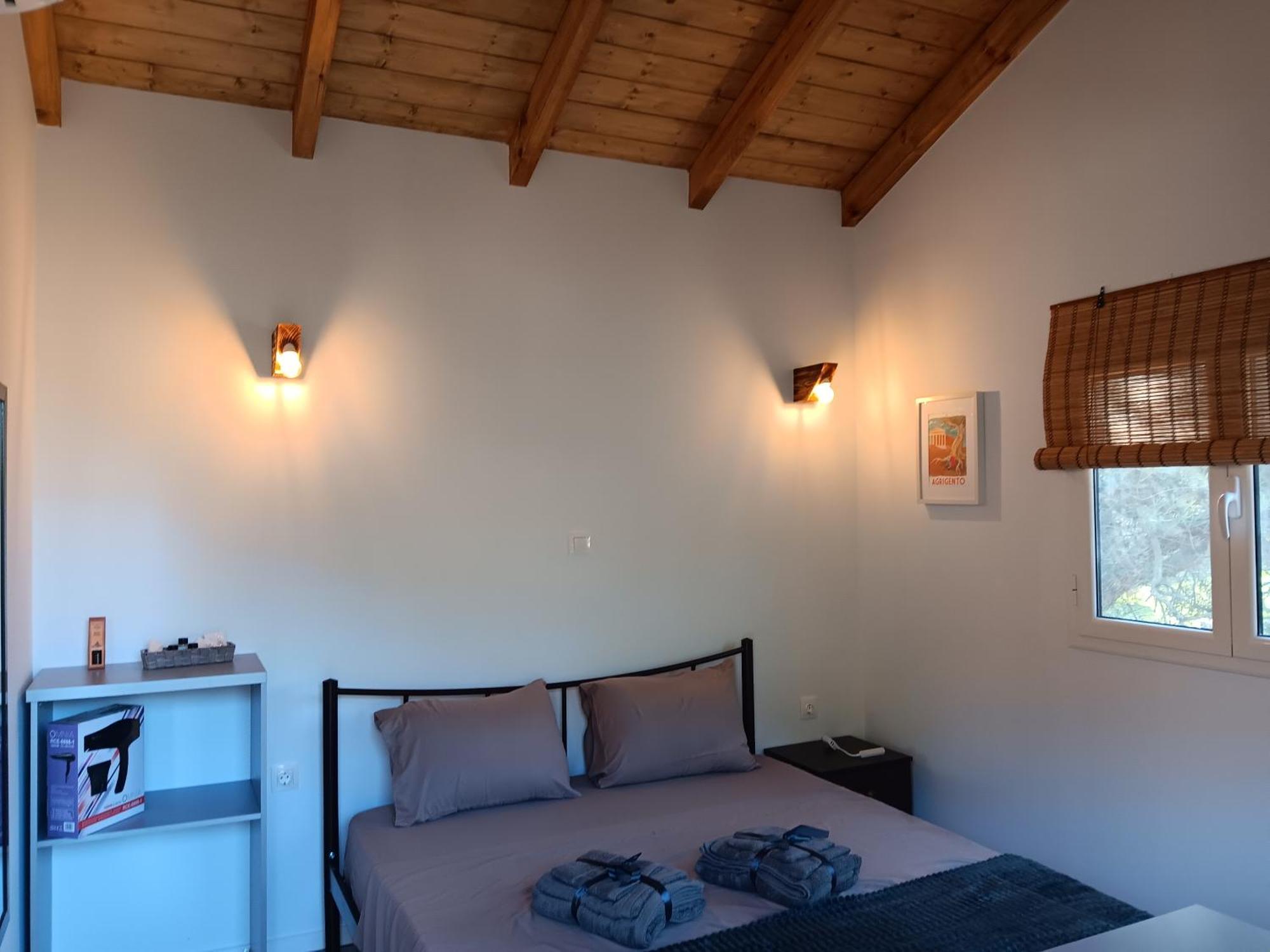 Tolis Apartment Himare