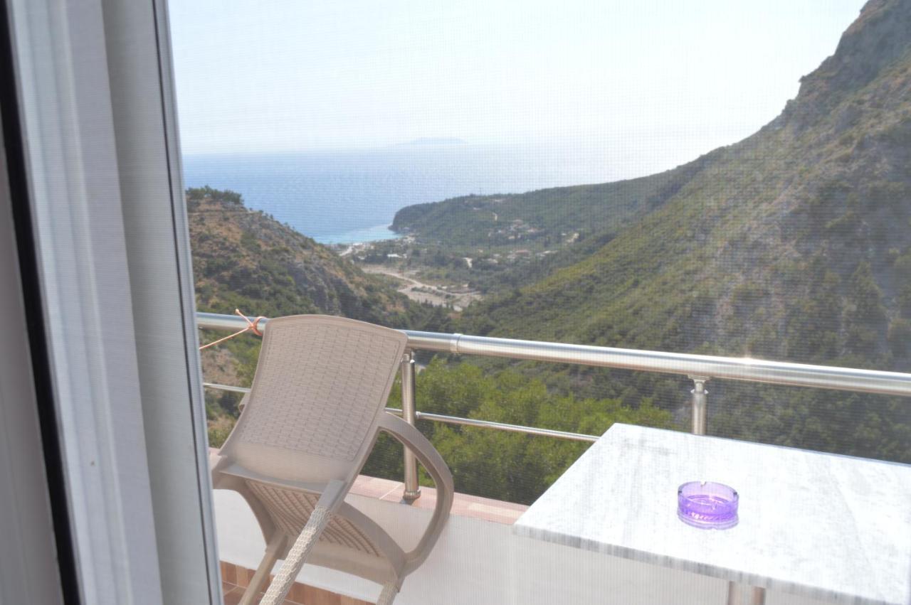 Tolis Apartament Himara