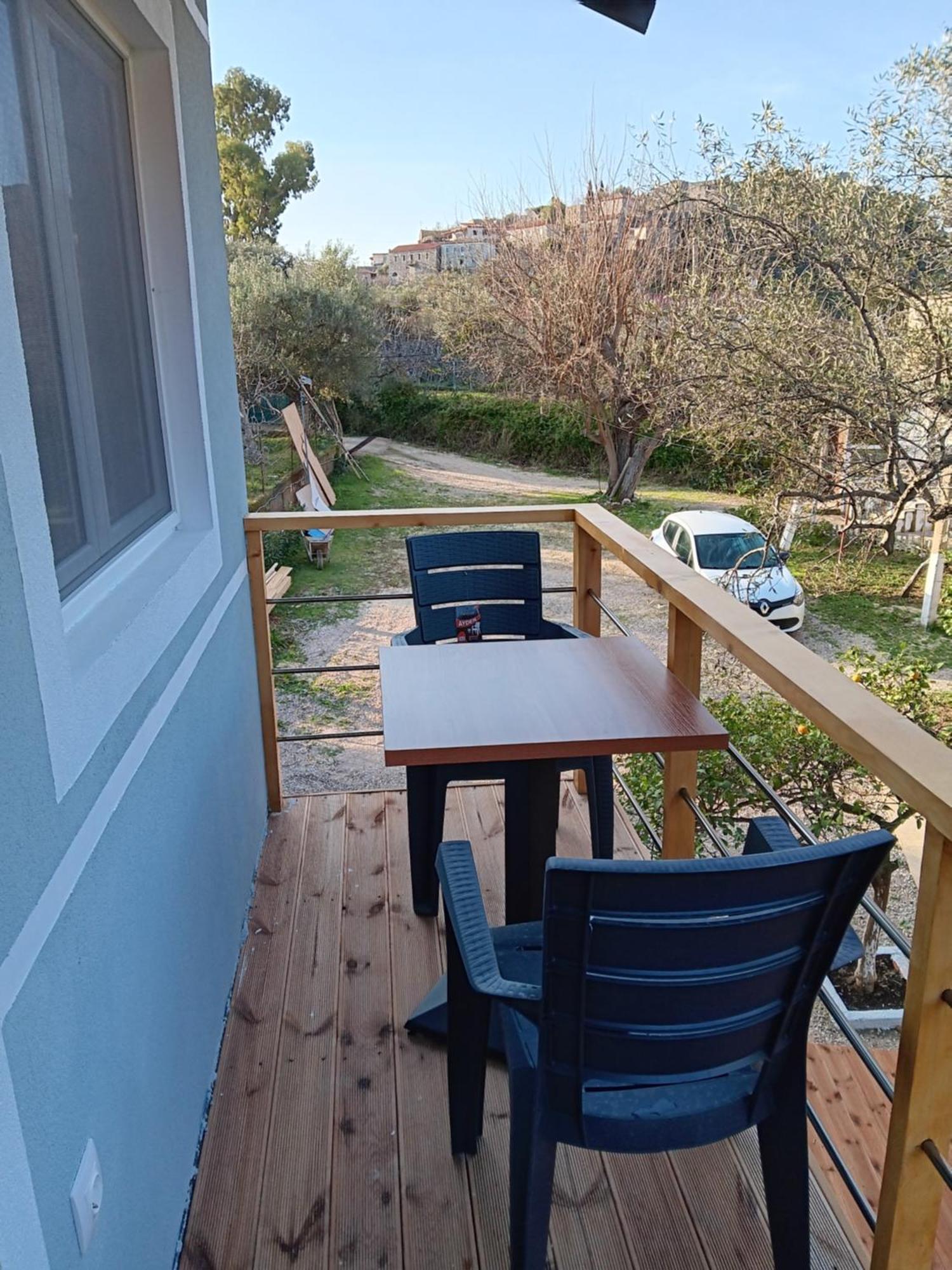 Tolis Apartament Himara