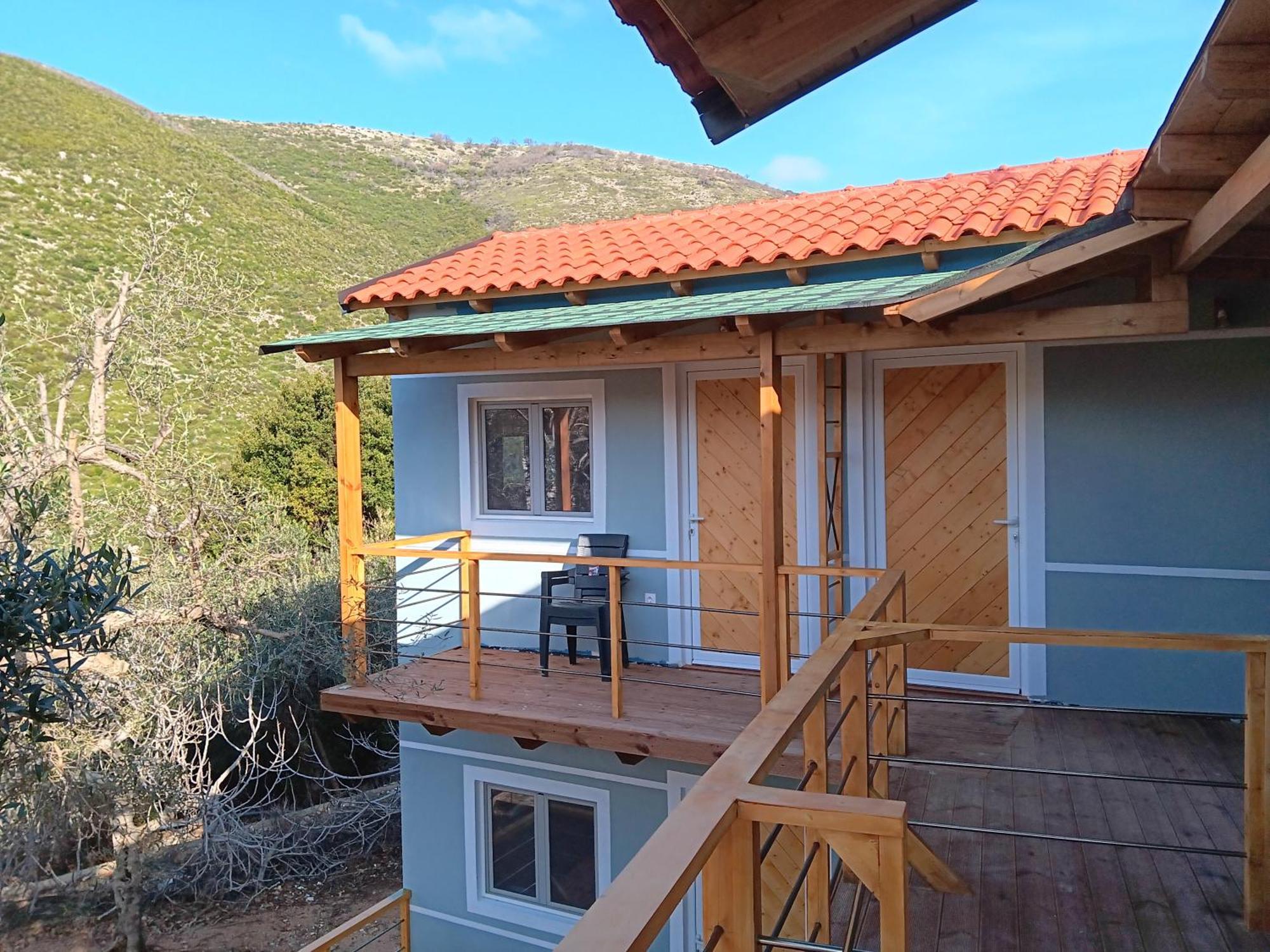 Apartament Tolis *