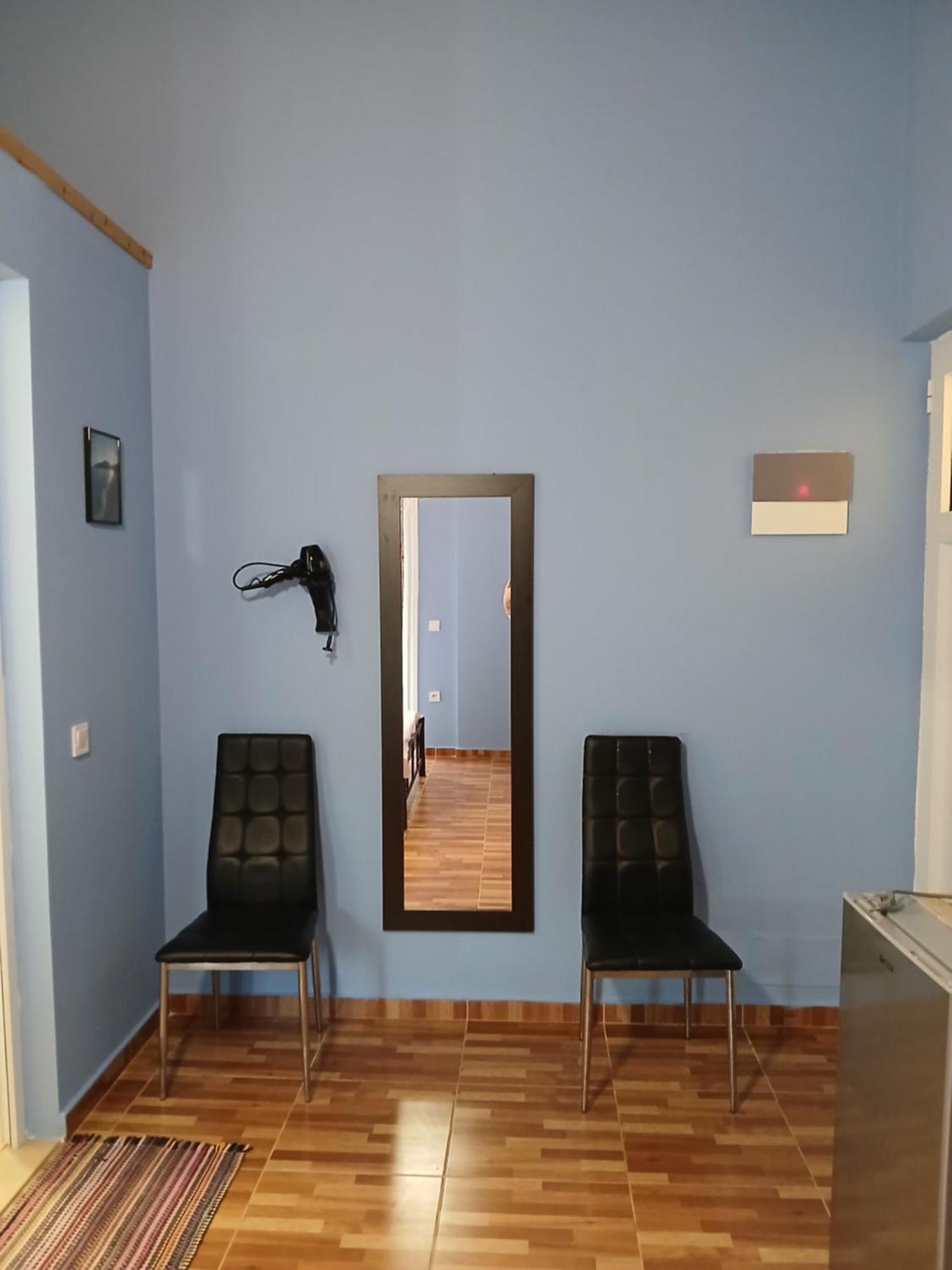 Apartament Tolis *